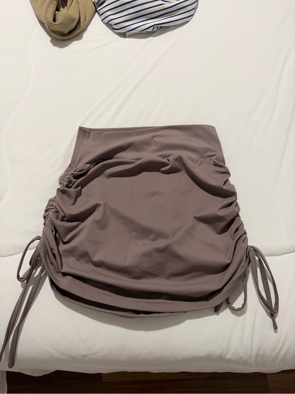 Gold Hinge Ruched Tennis Skirt in Dusty Taupe
